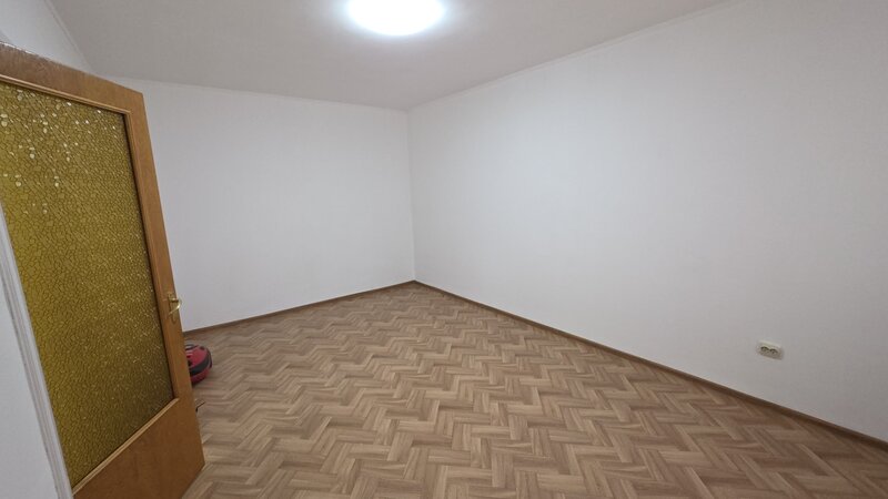 Colentina Rau, Radovanu, semistradal, centrala termica proprie