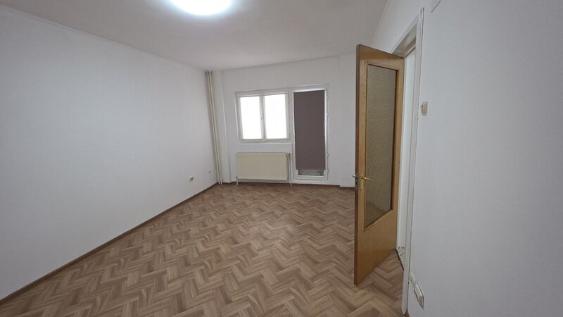 Colentina Rau, Radovanu, semistradal, centrala termica proprie